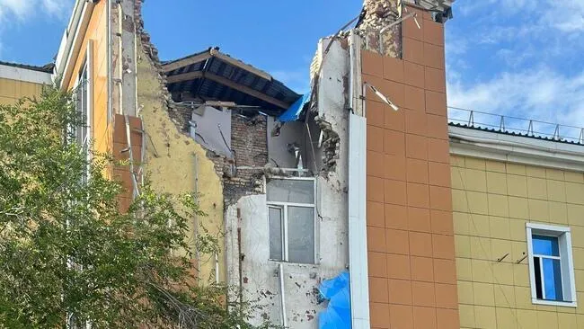 Рухнуло здание