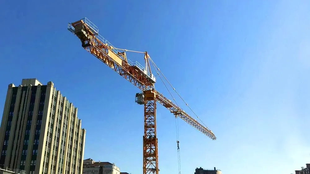 Карагандинец упал с крана