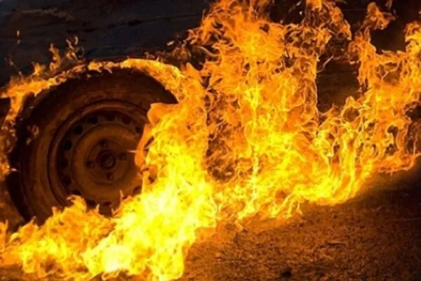 В авто сгорели семь человек