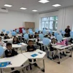 В Караганде открыли «комфортную» школу с мультимедийными кабинетами и лабораториями