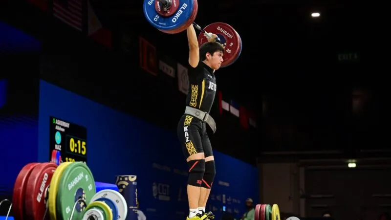 Казахстанский штангист взял два золота и побил мировой рекорд на Азиатских играх