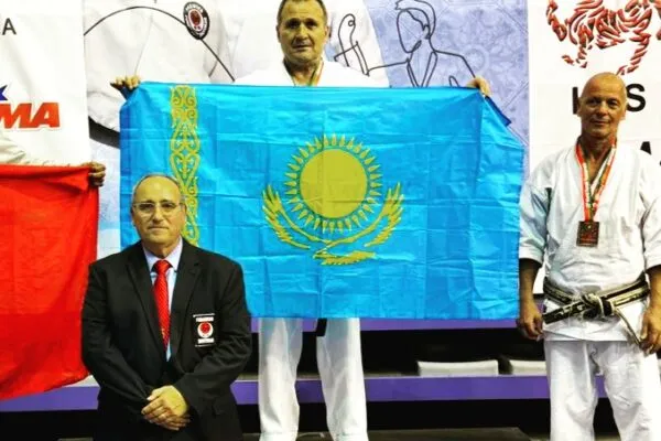 Виктор Екшин