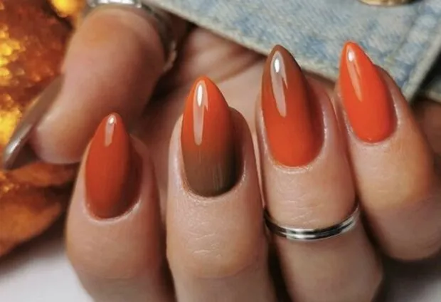 Терракотовый градиент маникюр