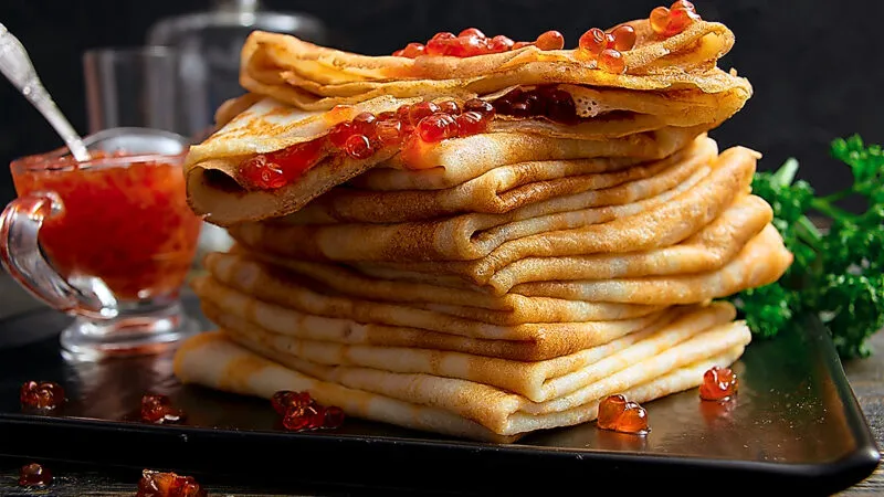 Идеальный рецепт блинов на Масленичную неделю: всего три ингредиента