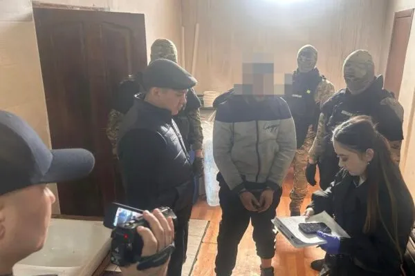 Сотрудники полиции задержали в Караганде очередного наркосбытчика