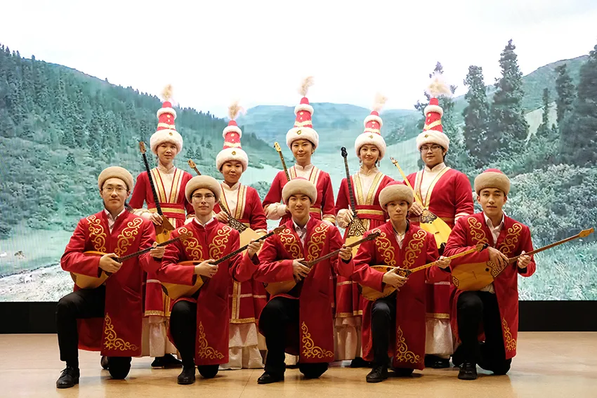 Два мира в одном вузе