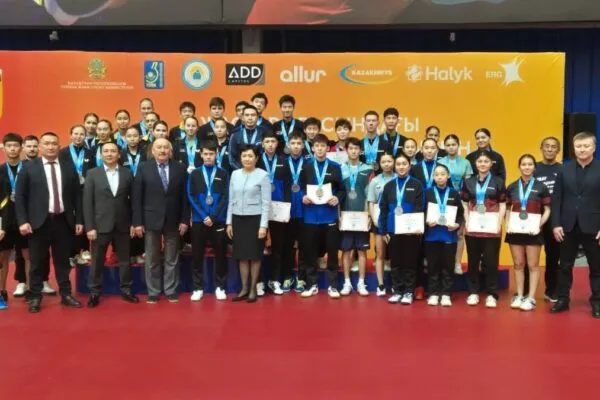 На пьедестале – молодые чемпионы: Карагандинские мастера малой ракетки добыли 15 наград