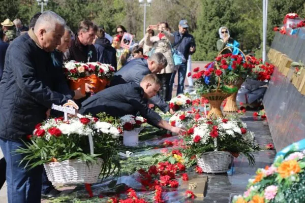 Давайте помнить героев вместе!