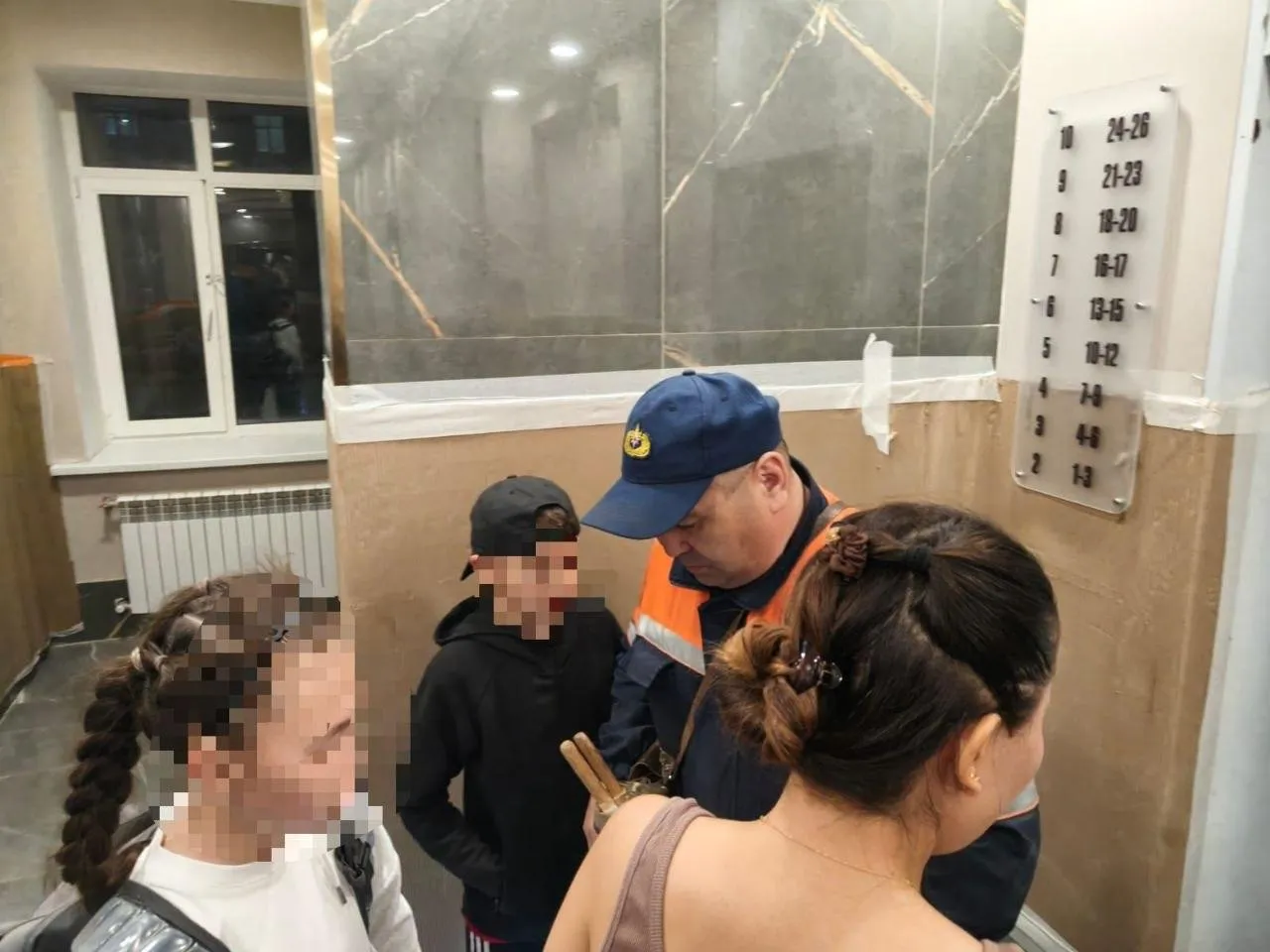 В Караганде в лифте застряли дети
