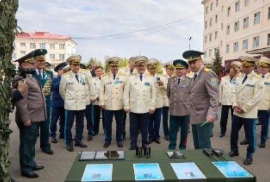 «Сарбазға прокурорлық кеңес»: в Нацгвардии прошла встреча солдат с Генпрокурором