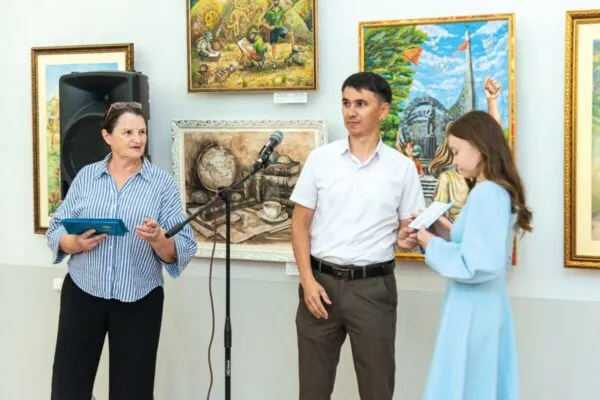 Краски будущего: выпускники художественной школы представили итоги четырехлетнего обучения