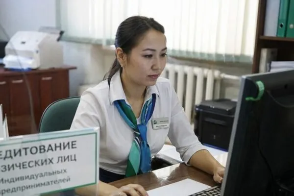 Молодая, да ушлая: как не стать жертвой сотрудника банка