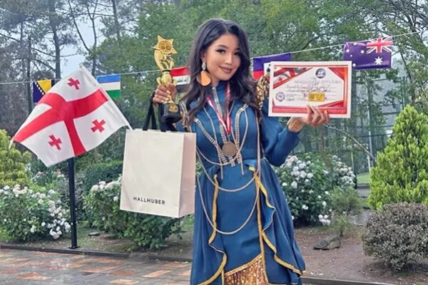 Вот это голос! Карагандинка Кызгалдак Ауесханкызы завоевала Super Grand Prix в Грузии
