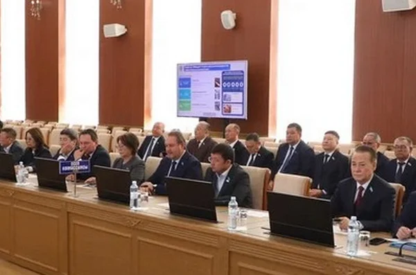 Раз в два года и без самовыдвижения: как в Караганде будут выбирать почётных граждан
